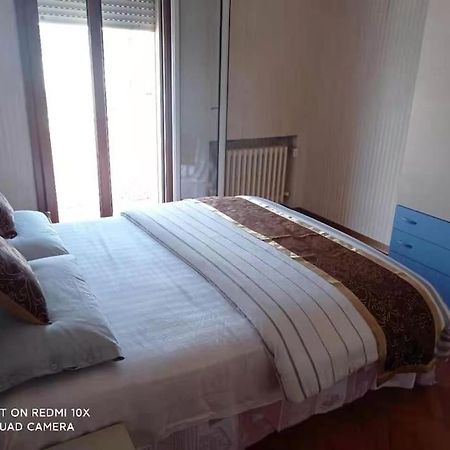 Cozy Room With Queen Bed 温馨双人大房间 Mestre Exterior photo